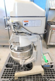 Hamilton Beach 8-qt. Oval Slow Cooker - appliances - by owner - sale -  craigslist